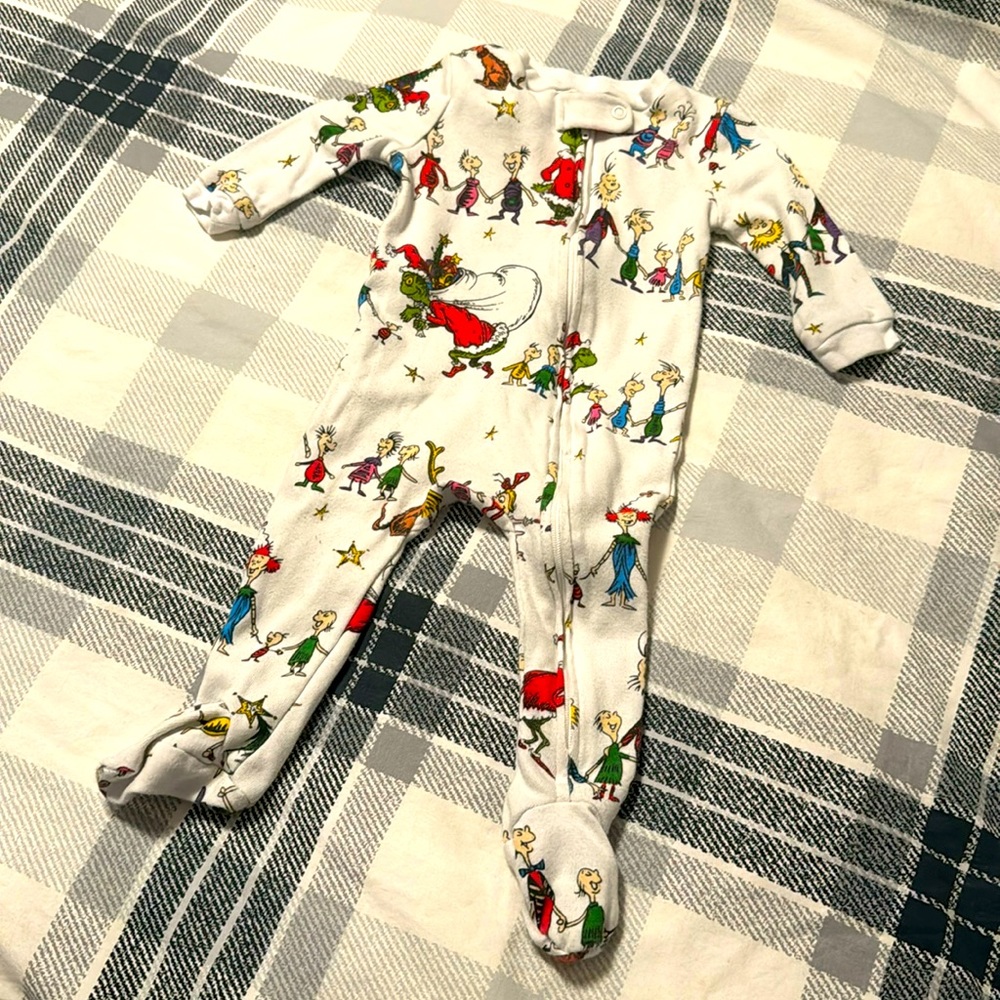 Pottery Barn Kids - Dr Seuss - The Grinch - 6-9m Pajamas